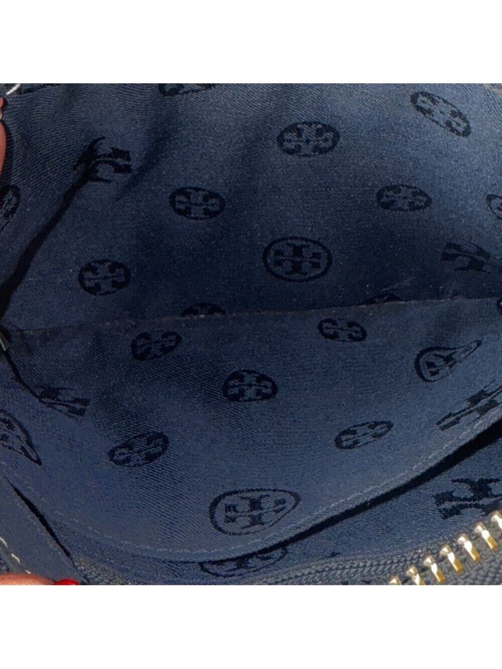 Tory Burch Blue Pebbled Leather ROBINSON LARGE WRISTLET - Picture 14 of 16